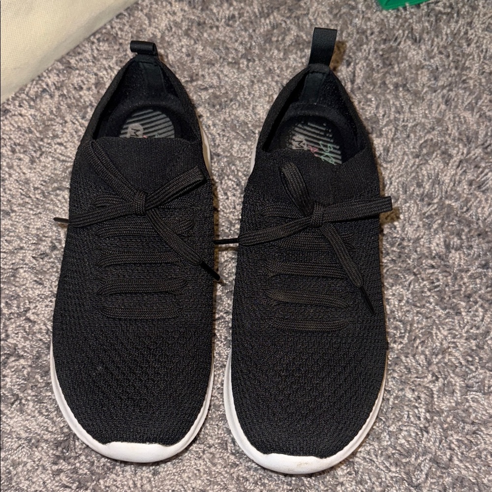 Women’s Skechers shoes
